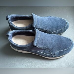 Women’s Navy Suede Walking Shoes - Easy Spirit
